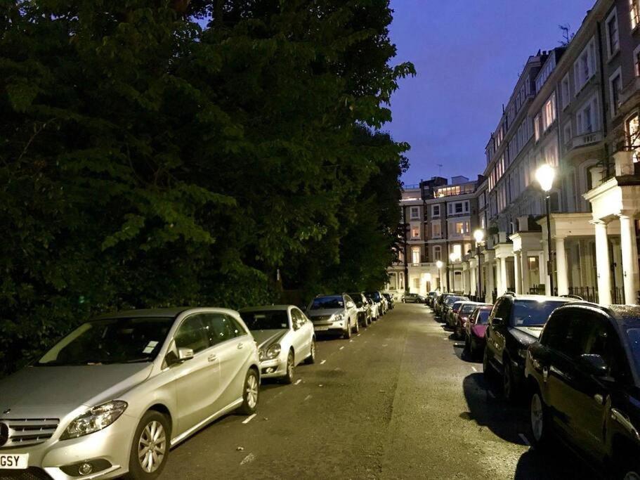 Apartamento Stunning 2 Bed/2Bath Flat In Heart Of Kensington Londres Exterior foto