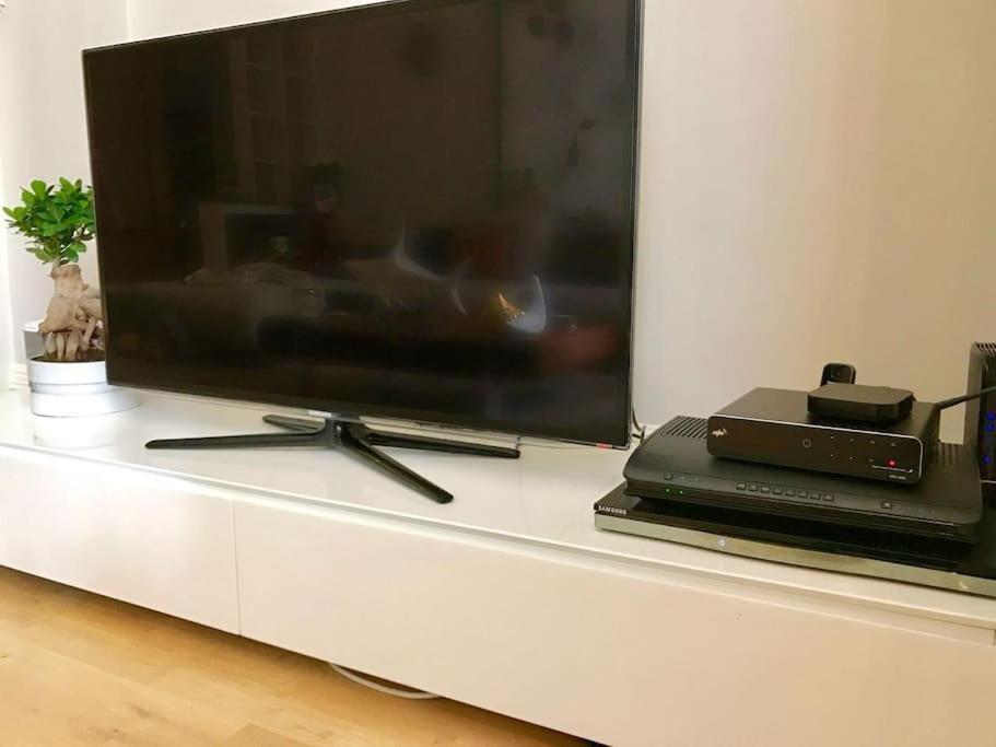Apartamento Stunning 2 Bed/2Bath Flat In Heart Of Kensington Londres Exterior foto