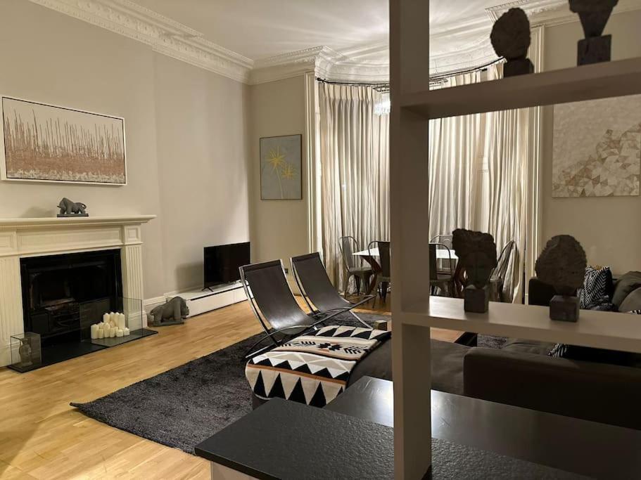 Apartamento Stunning 2 Bed/2Bath Flat In Heart Of Kensington Londres Exterior foto